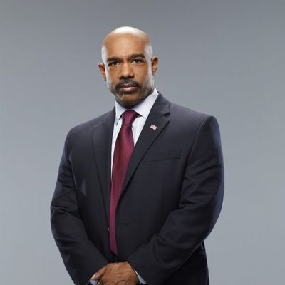 Michael Beach es William Olsen en 'Crisis'