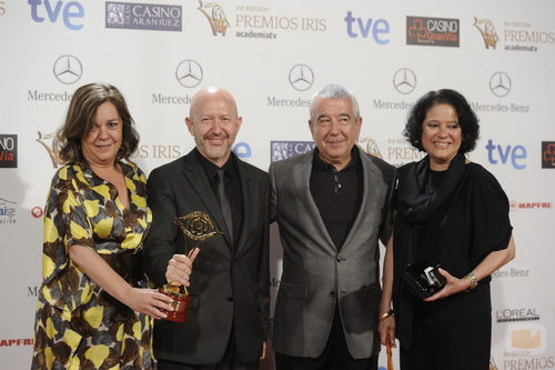 'El tiempo entre costuras', Premio Iris 2014 a la mejor producción