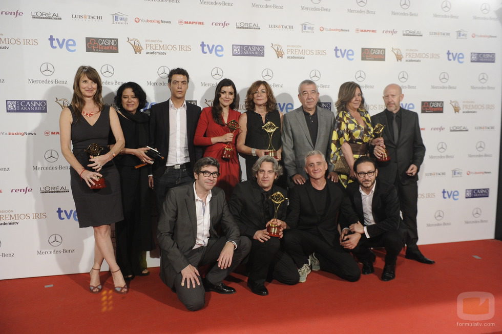 'El tiempo entre costuras', la gran triunfadora de los Premios Iris 2014