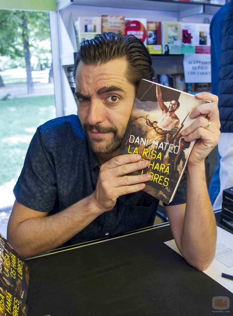 Dani Mateo en la Feria de Libro 2014
