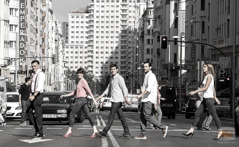 'El intermedio' emula a los Beatles en Abbey Road cruzando por Gran Vía