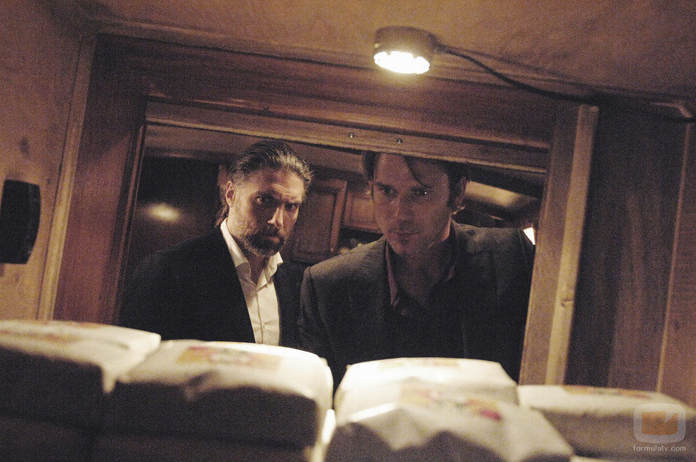 Andrei Petrov e Irwin Petrov en 'Venganza'