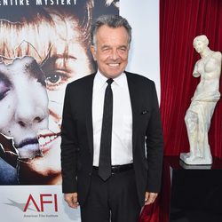 Ray Wise posa en la presentación de "Twin peaks: The Entire Mystery"