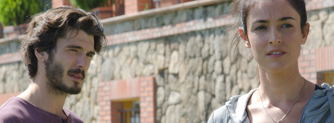 Blanca Romero y Yon González en 'Bajo sospecha'