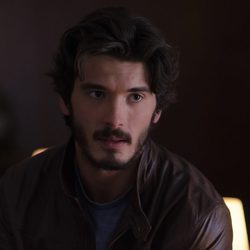 Yon González es un policía infiltrado en 'Bajo sospecha'