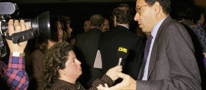 María Antonia Iglesias entrevistando a Alfonso Guerra en TVE