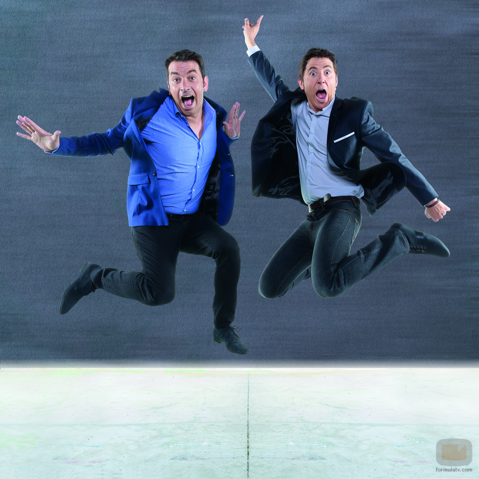 Posado loco de Arturo Valls y Manel Fuentes