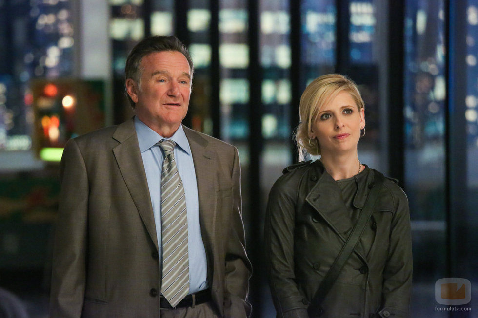 Robin Williams con Sarah Michelle Gellar en 'The Crazy Ones'