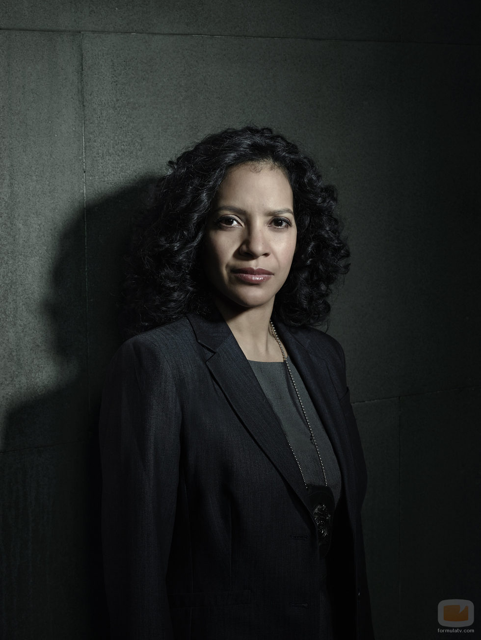 Zabryna Guevara es Sarah Essen en 'Gotham'