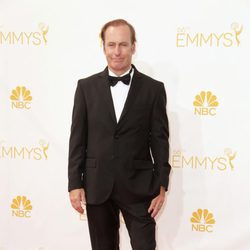 Bob Odenkirk en la alfombra roja de los Emmy 2014