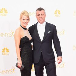 Matt LeBlanc y Andrea Anders en los Emmys 2014