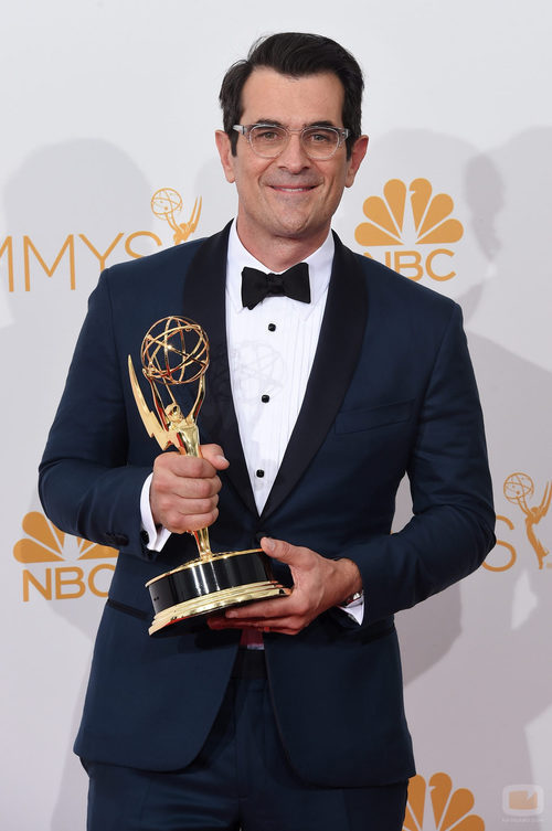 Ty Burrell ('Modern Family') con su Emmy 2014 al Mejor Actor Secundario de Comedia