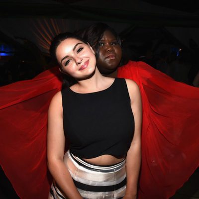 Gabourey Sidibe y Ariel Winter, juntas en el backstage de los Emmy 2014