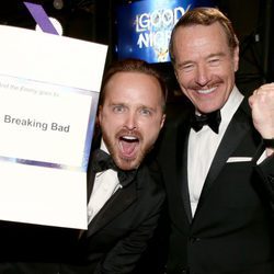 Aaron Paul y Bryan Cranston: "Yo, hemos ganado un Emmy, bitch!"