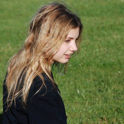 Hannah Murray da vida a Cassie Ainsworth en la serie 'Skins'