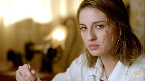 María Valverde es Virginia en 'Hermanos'