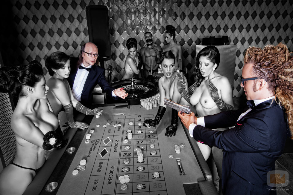 Santiago Segura y Torito se atreven a jugar a la ruleta en el casino