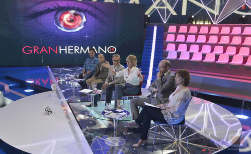 Mercedes Milá toma la palabra durante la rueda de prensa de 'Gran hermano 15'