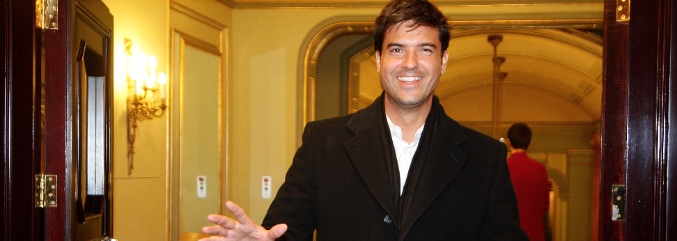 El presentador Javier Estrada en los Ondas 2012
