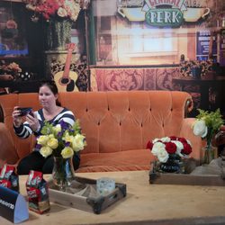 Un selfie en el sofá de Central Perk de 'Friends'