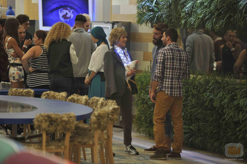 Mercedes Milá habla con los concursantes de 'Gran Hermano 15'