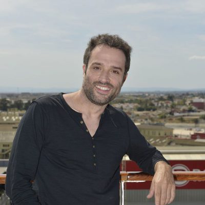 Daniel Guzmán presenta 'Anclados' en un crucero
