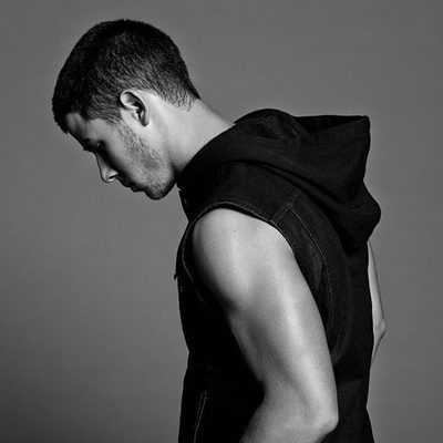 Nick Jonas en su sesión de fotos más adulta