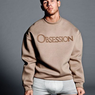 Nick Jonas se queda en ropa interior para Flaunt