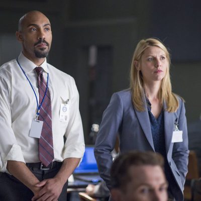 Claire Danes y su compañero de la CIA