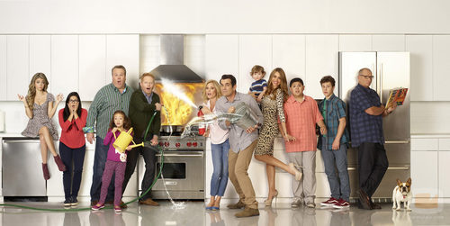 El reparto de 'Modern Family' incendia la cocina
