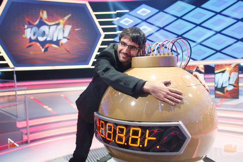 Juanra Bonet abraza la bomba dorada