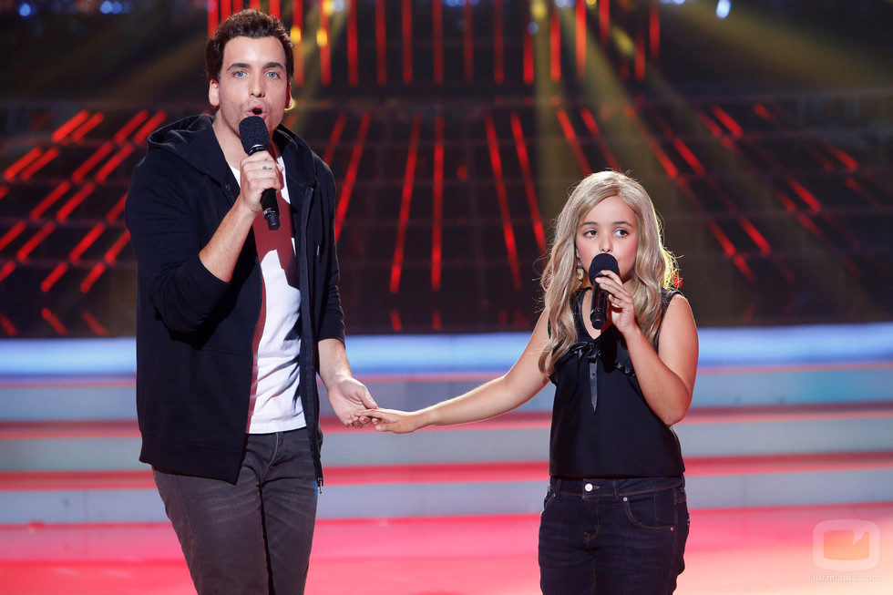 Xuso Jones y Abril en la gala 1 de 'Tu cara me suena mini'