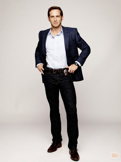 Josh Lucas es Jake Broderick en 'The Mysteries of Laura'