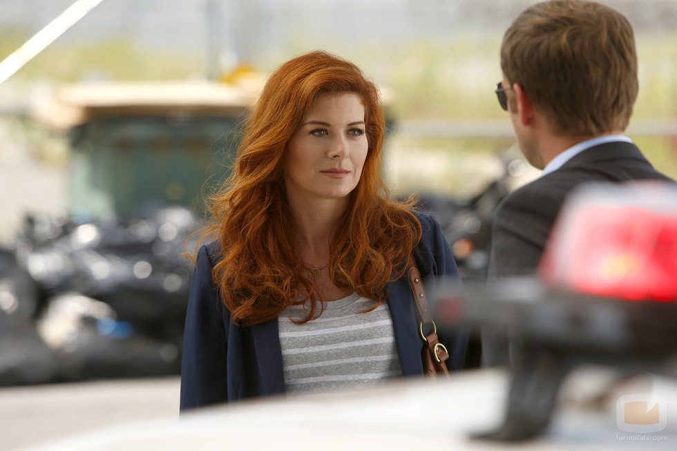 Debra Messing y Josh Lucas en 'The Mysteries of Laura'