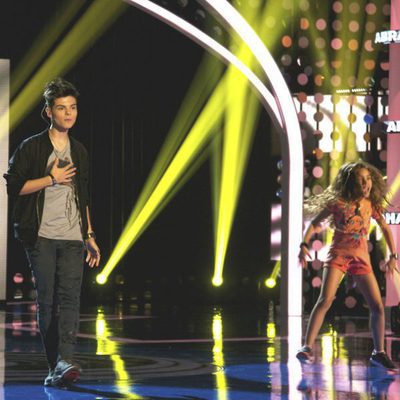 Abraham Mateo actua en el plató de 'Pequeños gigantes'