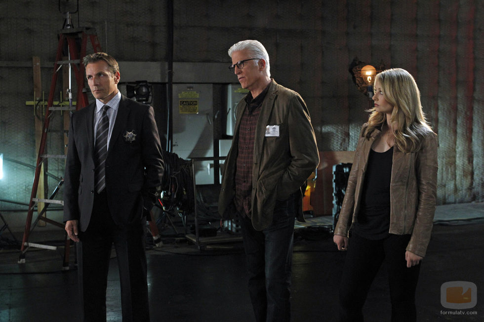 D. B. Russell y su equipo en el capítulo 284 de 'CSI: Las Vegas'