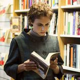 Aura Garrido en el rodaje de 'El Ministerio del Tiempo'