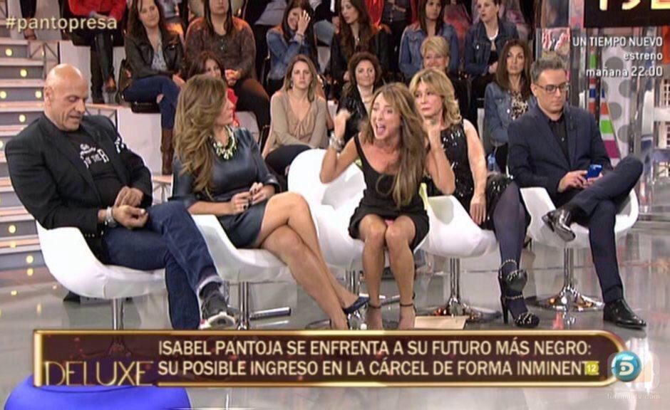 María Patiño enseña su ropa interior sin darse cuenta en 'Sálvame deluxe'