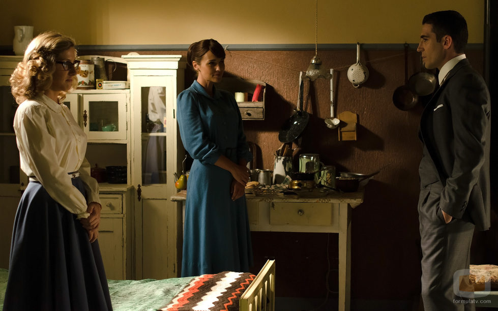 Cecilia Freire, Paula Echevarría y Miguel Ángel Silvestre en 'Velvet'
