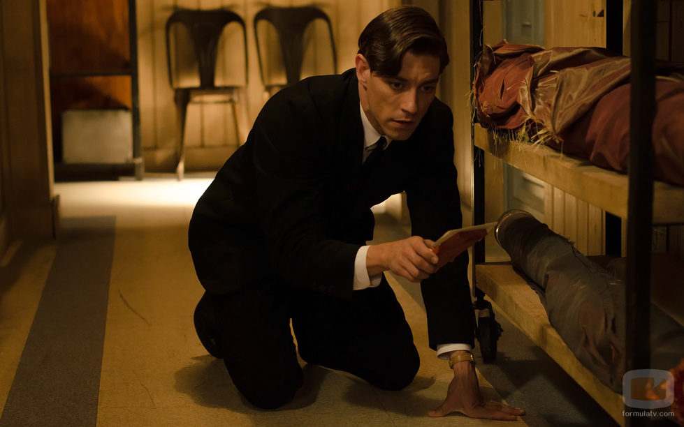 Adrián Lastra en 'Velvet'