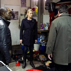 Jack Bauer, Yvonne Strahovski y Gbenga Akinnagbe en '24: Vive otro día'