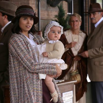 María con su hijo en 'El secreto de Puente Viejo'