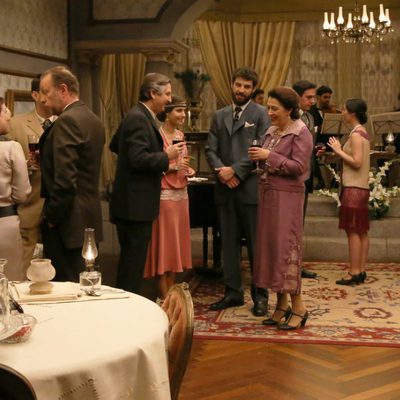 Francisca Montenegro celebra una fiesta en 'El secreto de Puente Viejo'
