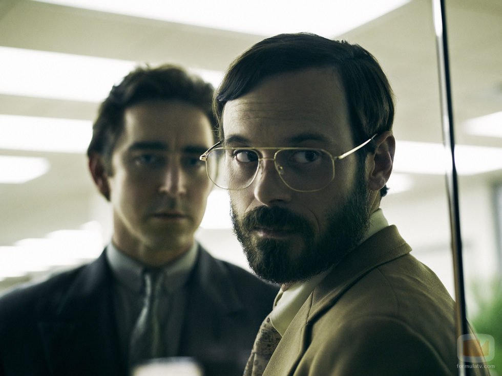 Scoot McNairy es Gordon Clark y Lee Pace es Joe MacMillan en 'Halt and Catch Fire'