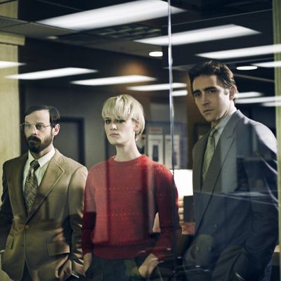 Lee Pace, Mackenzie Davis y Scoot McNairy en 'Halt and Catch Fire'
