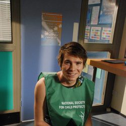 Joseph Dempsie caracterizado como Chris Miles en 'Skins'