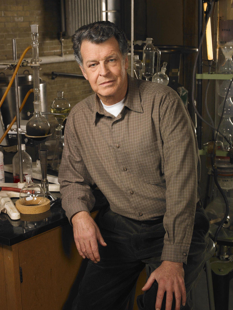 John Noble como el Dr. Walter Bishop en 'Fringe'