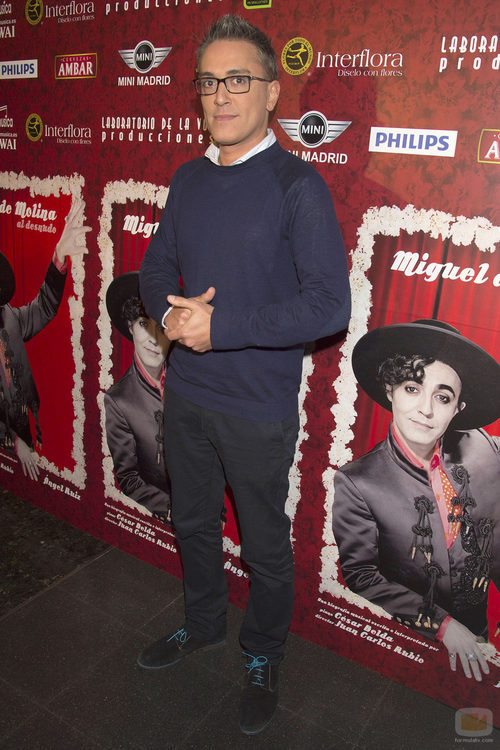 Kiko Kernández en el estreno de la obra de teatro 'Miguel de Molina al desnudo'