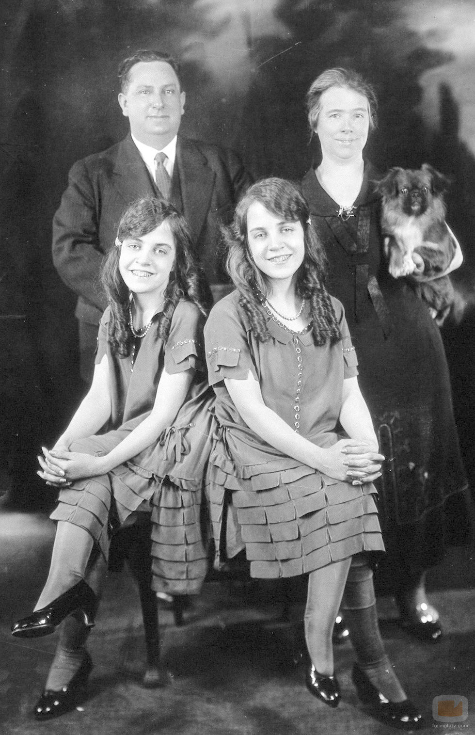Las siamesas Violet y Daisy Hilton en 1927
