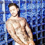 Pascual Fernández ('Un príncipe para Corina') se desnuda en una sauna gay